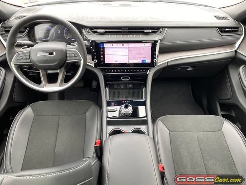 New 2026 Jeep Grand Cherokee L 4WD image 10