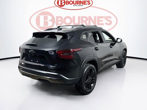 Used 2024 Chevrolet Trax ACTIV FWD image 10