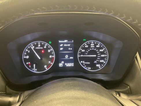 Used 2023 Subaru Outback Premium AWD/4WD image 2