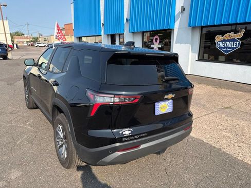 Used 2026 Chevrolet Equinox LT AWD/4WD image 15