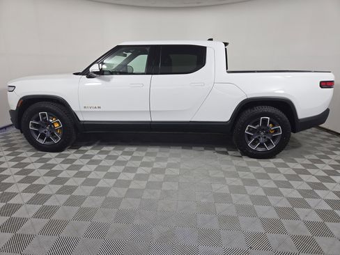 Used 2023 Rivian R1T Launch Edition image 2