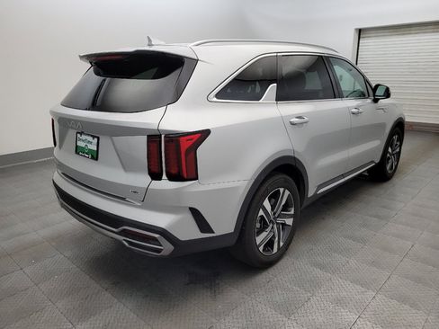 Used 2023 Kia Sorento EX AWD/4WD image 9
