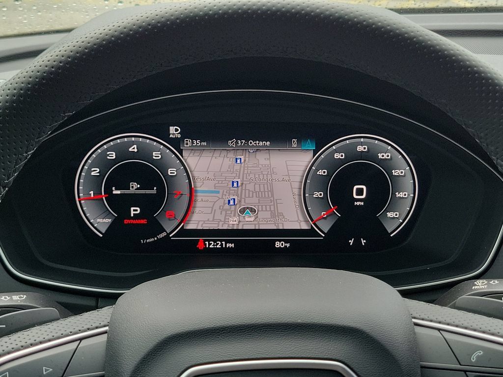 Certified 2024 Audi Q5 2.0T Prestige AWD/4WD image 11