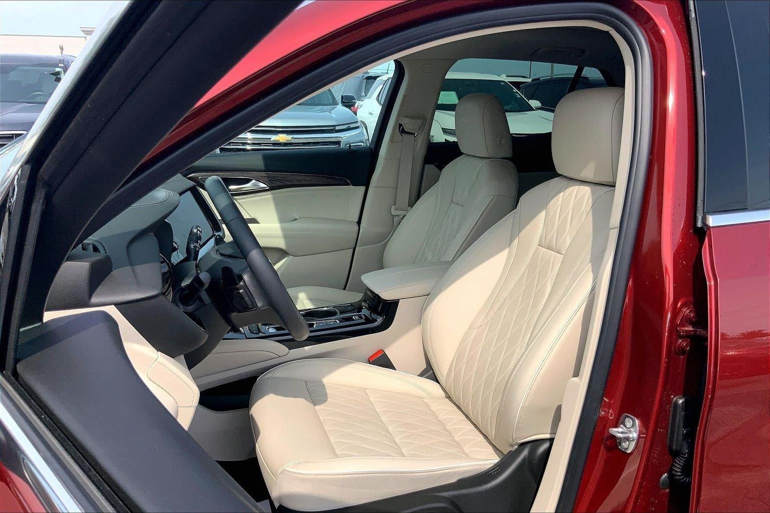 Used 2023 Buick Envision Avenir AWD/4WD image 21
