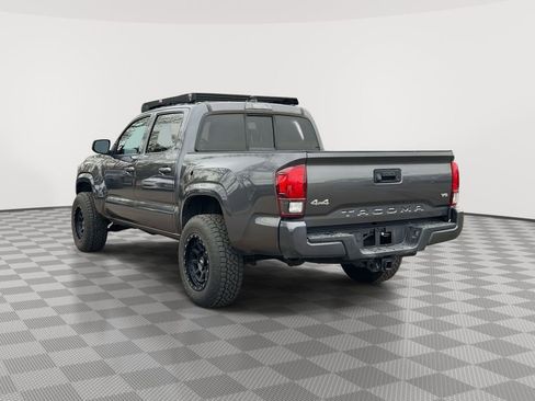 Used 2021 Toyota Tacoma SR AWD/4WD image 5