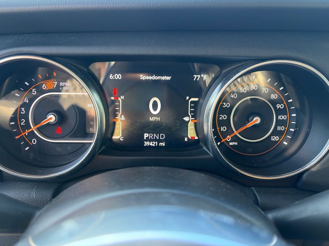 Used 2021 Jeep Wrangler Unlimited Sahara w/ Uconnect 4C Nav & Sound Group AWD/4WD image 18