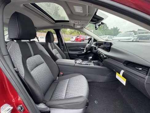 New 2026 Nissan Sentra SV w/ SV Convenience Package FWD image 9