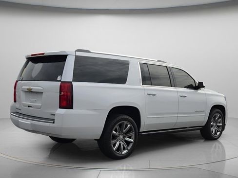 Used 2018 Chevrolet Suburban Premier RWD image 7