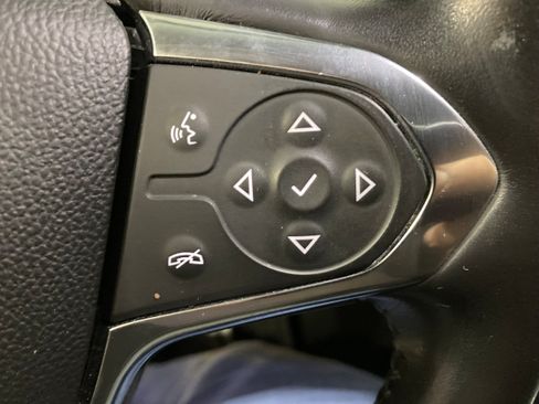 Used 2018 Chevrolet Traverse Premier AWD/4WD image 26