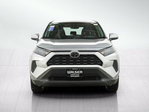 Used 2019 Toyota RAV4 LE w/ Carpet Mat Package AWD/4WD image 8