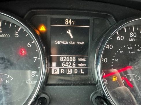 Used 2011 Nissan Rogue S AWD/4WD image 2