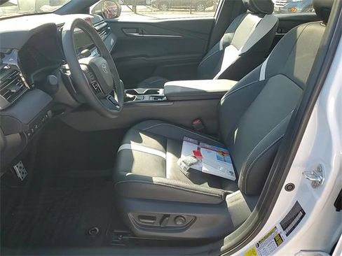 Used 2026 Toyota Camry SE image 12