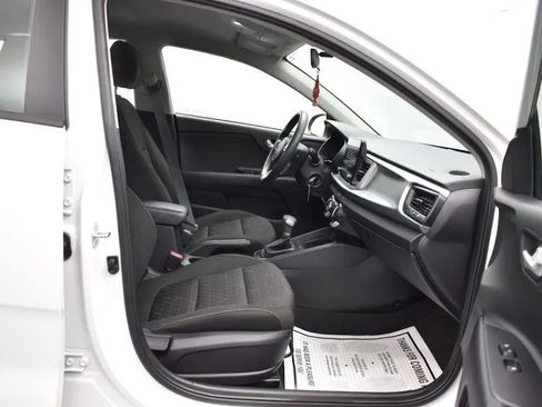 Used 2023 Kia Rio S image 16