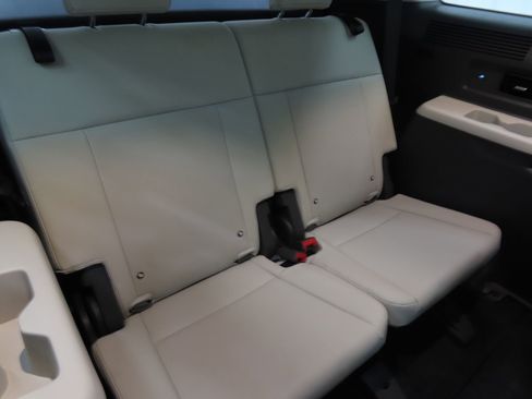 Used 2025 Hyundai Santa Fe Calligraphy image 25