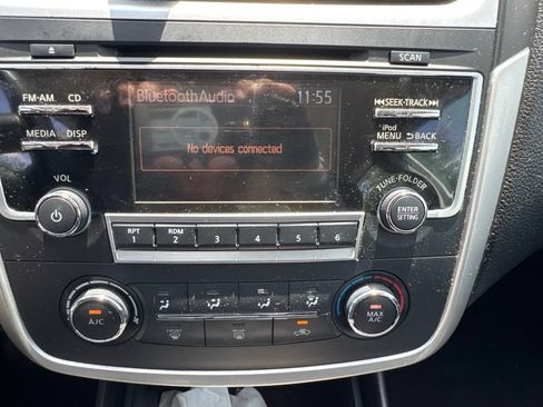Used 2017 Nissan Altima 2.5 SR w/ Midnight Edition Package FWD image 13