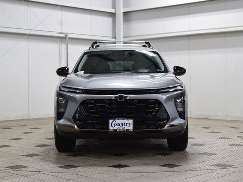 New 2026 Chevrolet Trax ACTIV w/ Sunroof Package FWD image 2