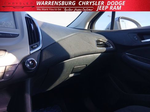 Used 2017 Chevrolet Cruze LS image 24