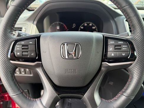 Used 2025 Honda Ridgeline Black Edition image 18