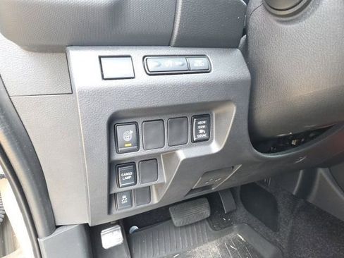 Used 2022 Nissan Frontier Pro-X image 15