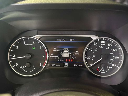 Used 2022 Nissan Sentra SV FWD image 12