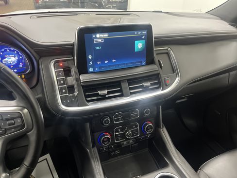 Used 2024 Chevrolet Suburban Z71 w/ Luxury Package image 29