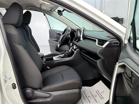 Certified 2025 Toyota RAV4 LE image 17