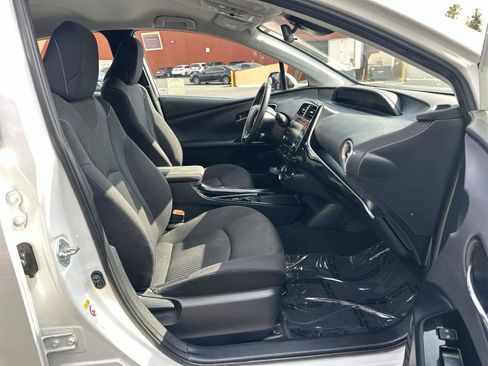 Used 2021 Toyota Prius Prime LE image 14