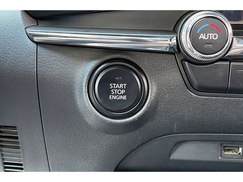 Used 2020 MAZDA MAZDA3 Hatchback w/ Preferred Package image 33