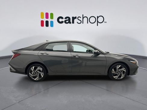 Used 2025 Hyundai Elantra Sport w/ Cargo Package FWD image 6
