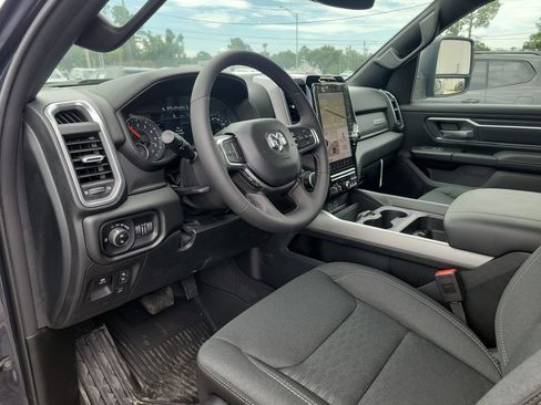 Used 2025 RAM 1500 Big Horn AWD/4WD image 24