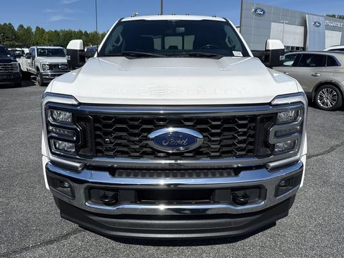 Used 2023 Ford F450 Lariat AWD/4WD image 2