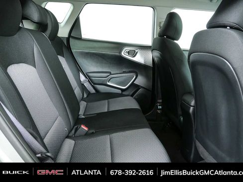 Used 2025 Kia Soul LX FWD image 18