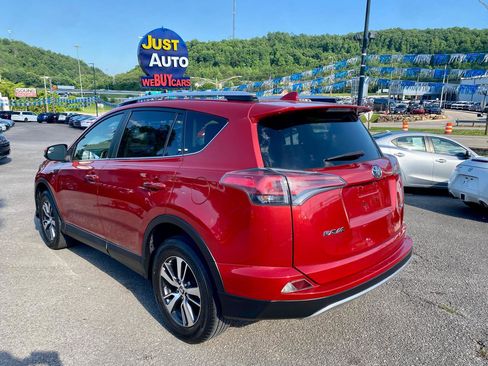 Used 2016 Toyota RAV4 XLE FWD image 5