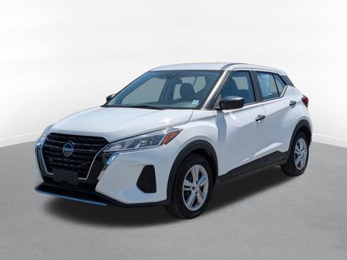 Used 2022 Nissan Kicks S FWD image 5