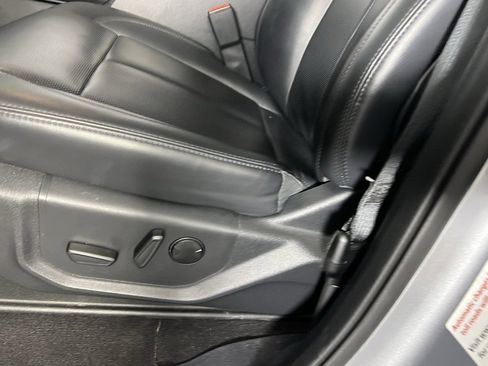 Used 2024 Ford Expedition Max XLT image 23