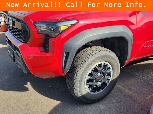 Used 2024 Toyota Tacoma TRD Off-Road image 5