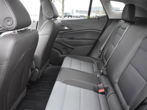 New 2026 Chevrolet Trax LT w/ Sunroof Package image 15