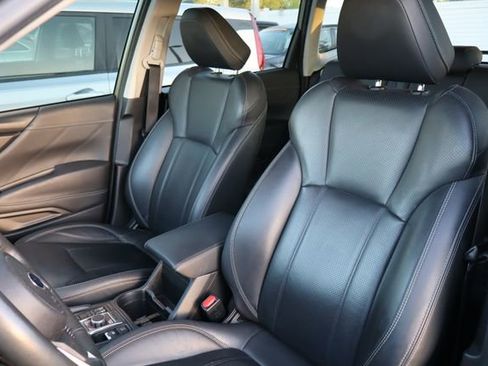 Used 2022 Subaru Forester Touring image 6