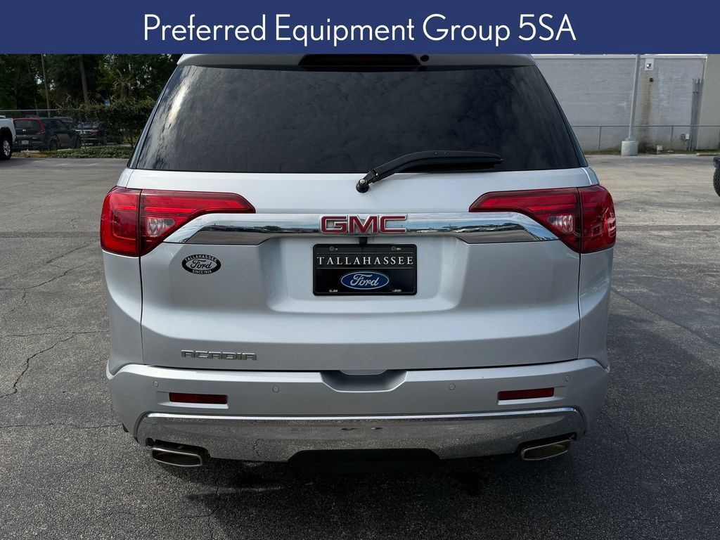 Used 2018 GMC Acadia Denali w/ Technology Package FWD image 3