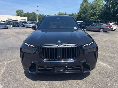 Used 2024 BMW X7 xDrive40i w/ M Sport Package AWD/4WD image 3