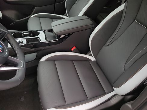 New 2026 Buick Envision Sport Touring image 22