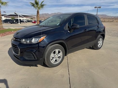 Used 2021 Chevrolet Trax LS w/ Tint and Cruise Package image 1