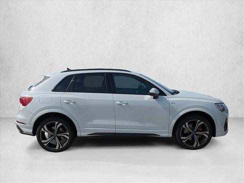 Used 2023 Audi Q3 2.0T Premium Plus w/ Premium Plus Package AWD/4WD image 4