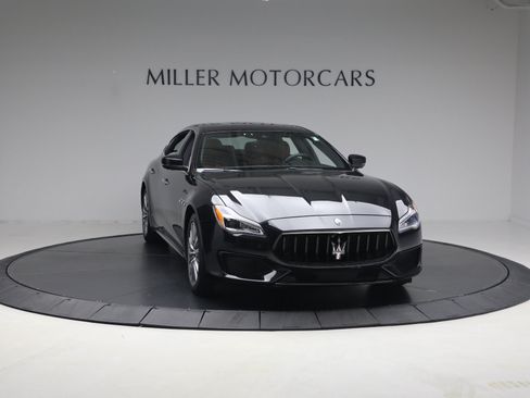 Used 2022 Maserati Quattroporte Modena Q4 AWD/4WD image 11