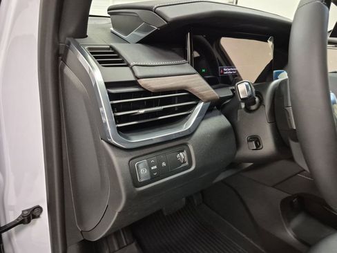 New 2026 GMC Acadia Denali w/ Super Cruise Package image 18