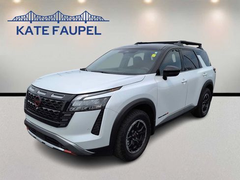 Used 2026 Nissan Pathfinder Rock Creek w/ Rock Creek Premium Package AWD/4WD image 3