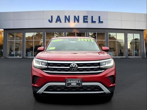 Used 2023 Volkswagen Atlas SE image 2