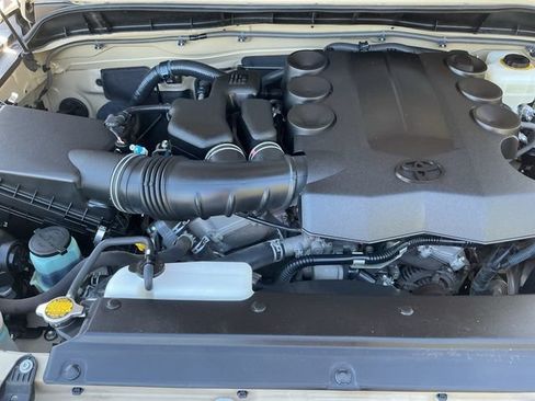 Used 2013 Toyota FJ Cruiser 4WD w/ Upgrade Pkg image 24