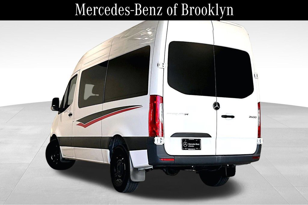 Used 2025 Mercedes-Benz Sprinter 2500 image 11
