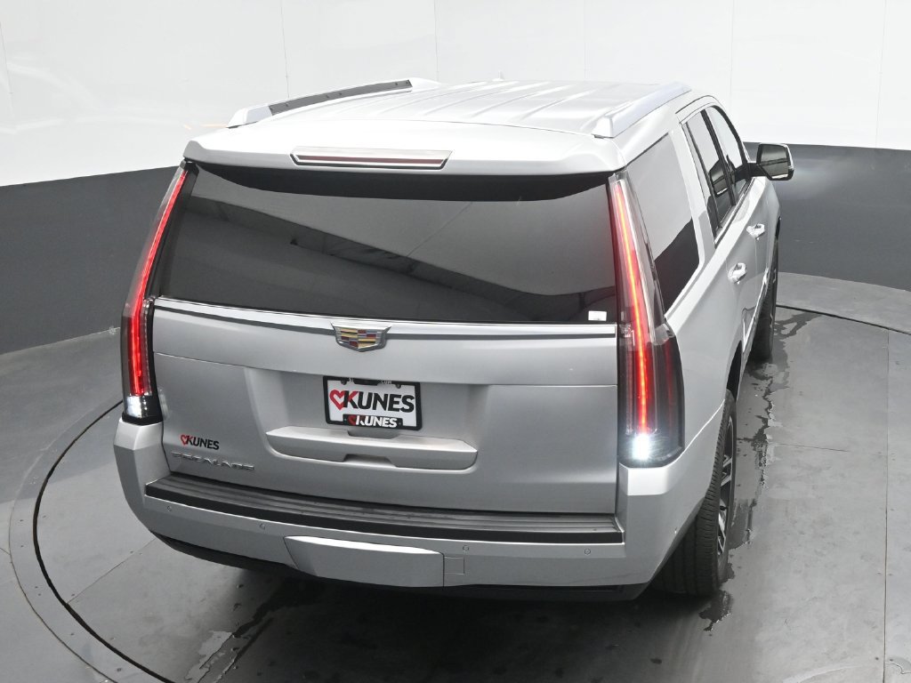 Used 2018 Cadillac Escalade Platinum AWD/4WD image 33